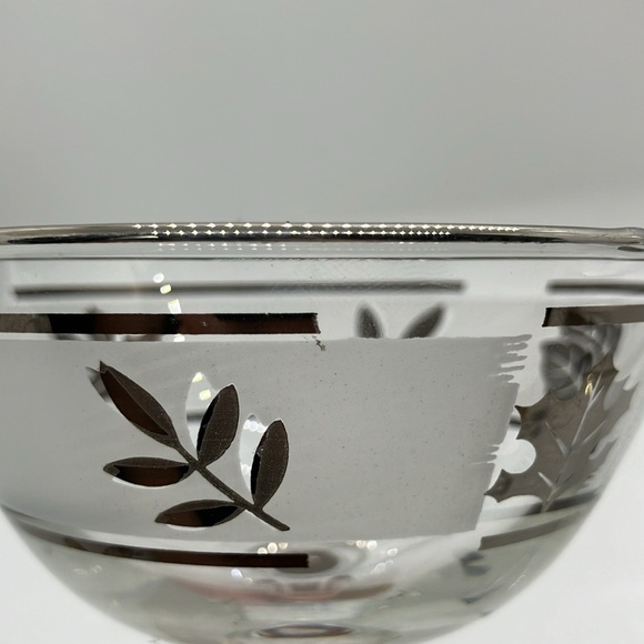 Libbey Silver Leaf Champagne Glasses Set of 2 - Picture 4 of 10